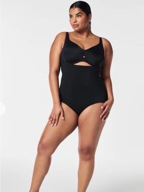 Spanx OnCore Sculpting Open-Bust Bodysuit Black 1X NWT Shapewear Tummy Control